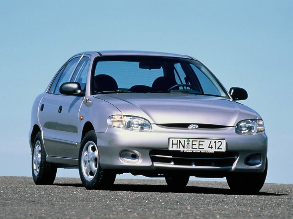 Hyundai Accent I — Öndən