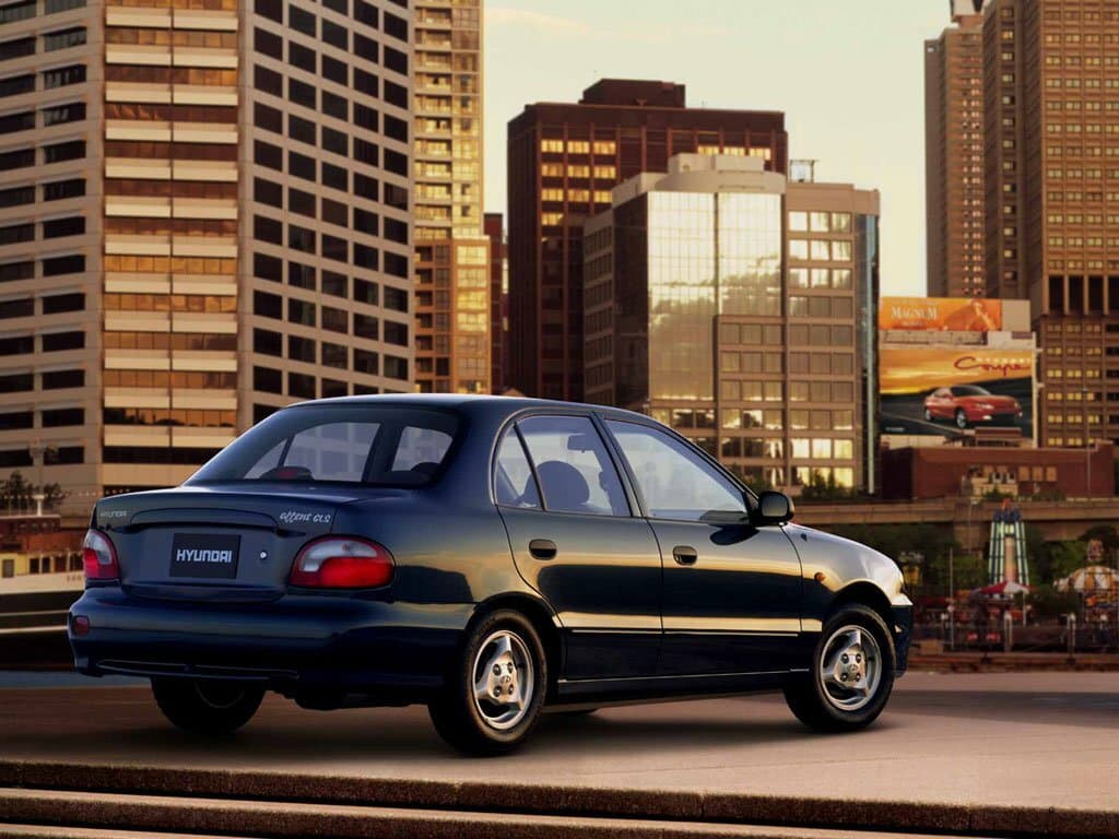 Hyundai Accent I — 3/4 arxadan