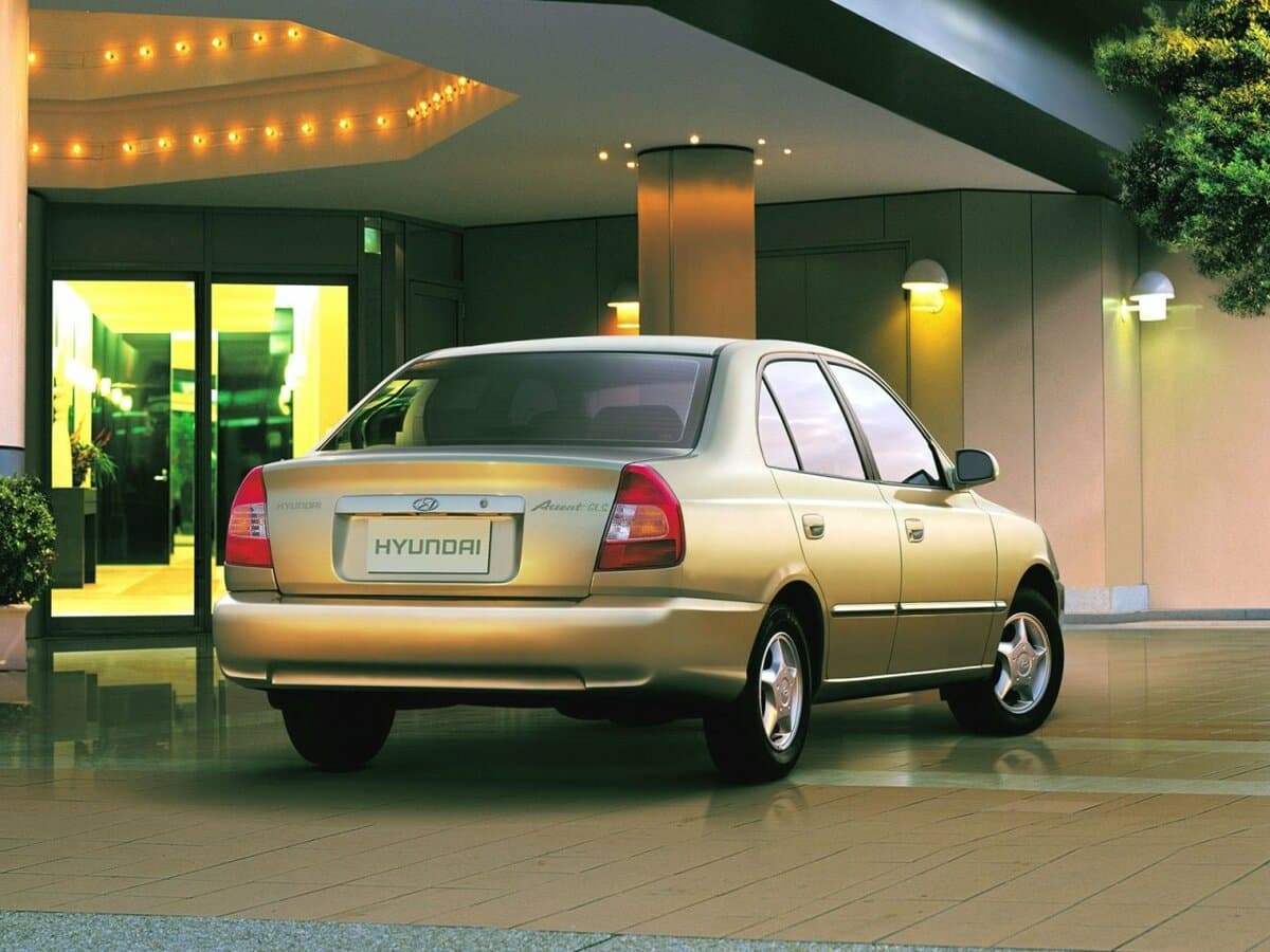 Hyundai Accent II — 3/4 arxadan