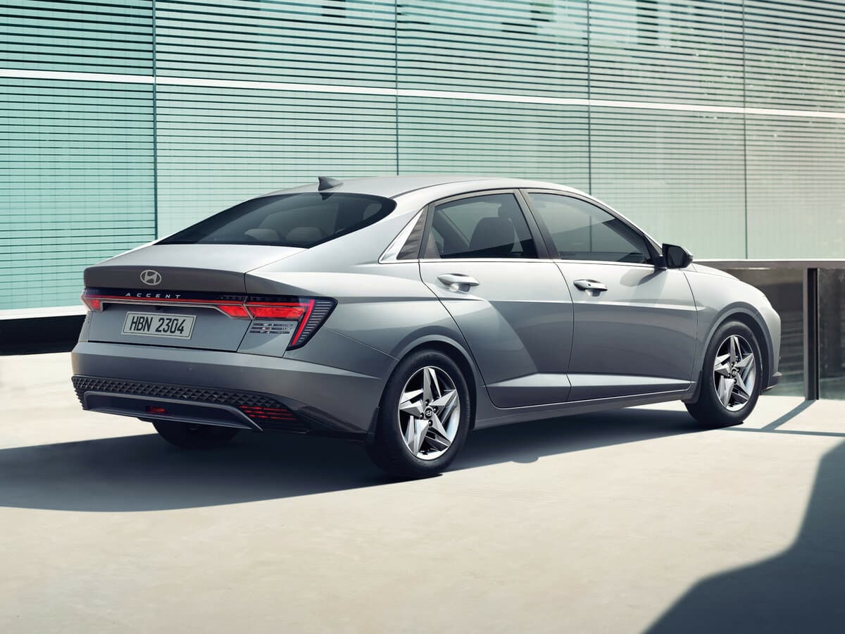 Hyundai Accent VI (BN7) — 3/4 arxadan