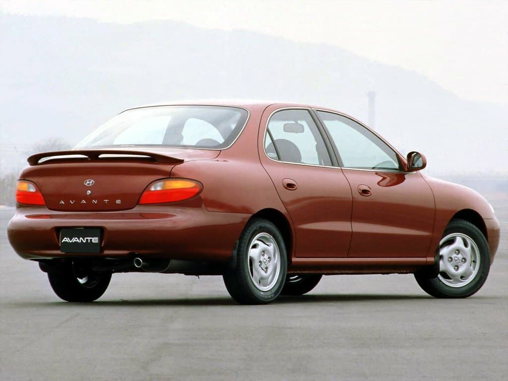 Hyundai Avante II — 3/4 arxadan