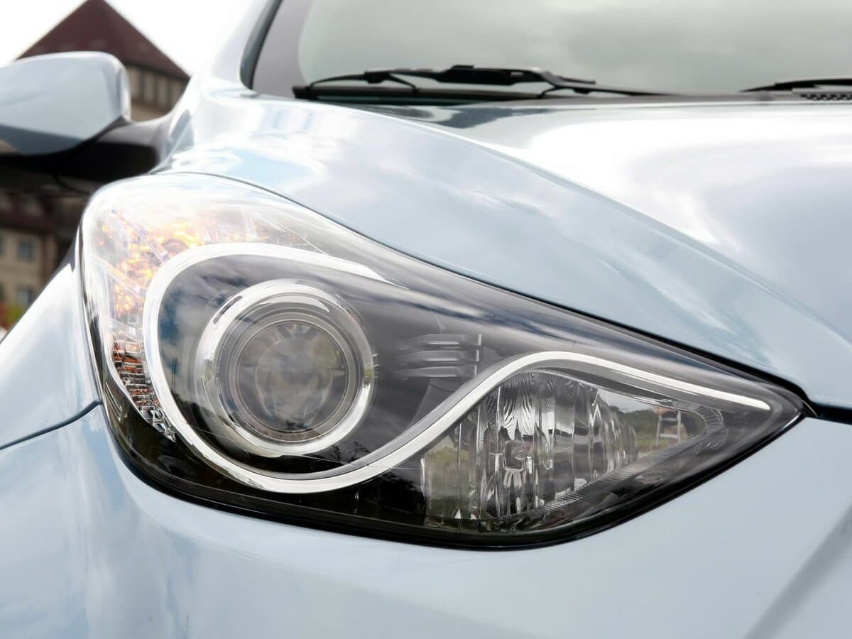 Hyundai Avante V — Fara