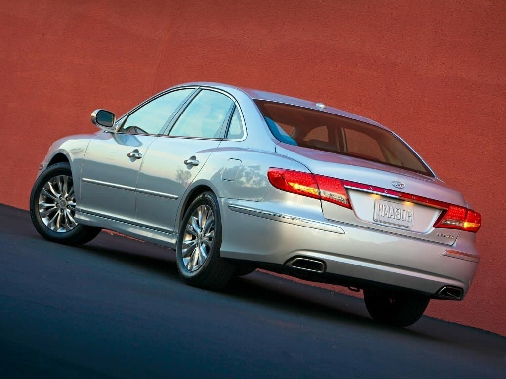 Hyundai Azera I — 3/4 arxadan
