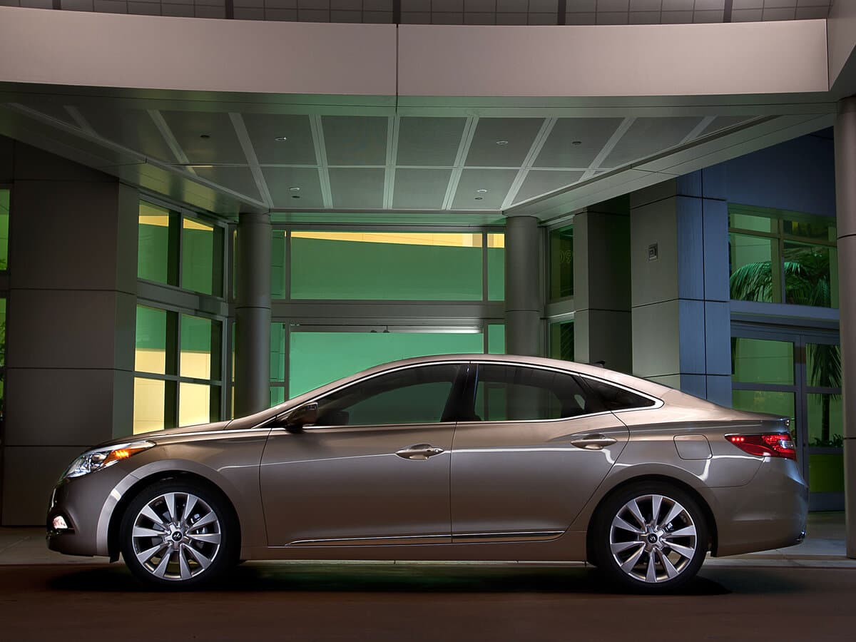 Hyundai Azera II — Yandan