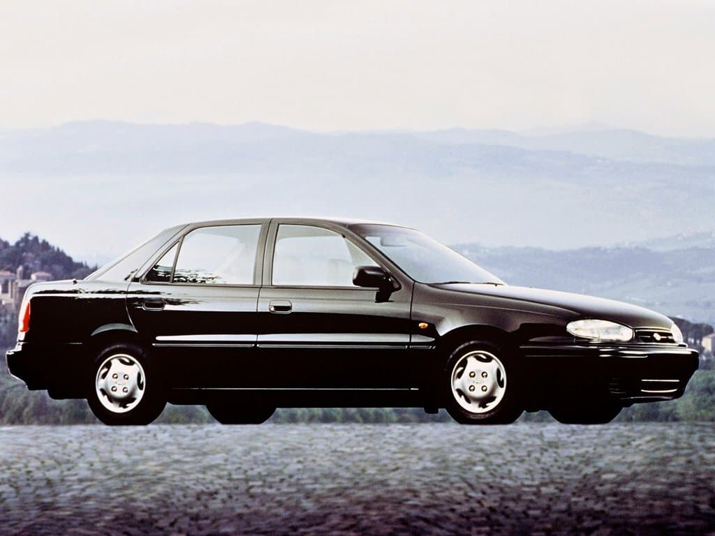 Hyundai Elantra I (J1) — Yandan