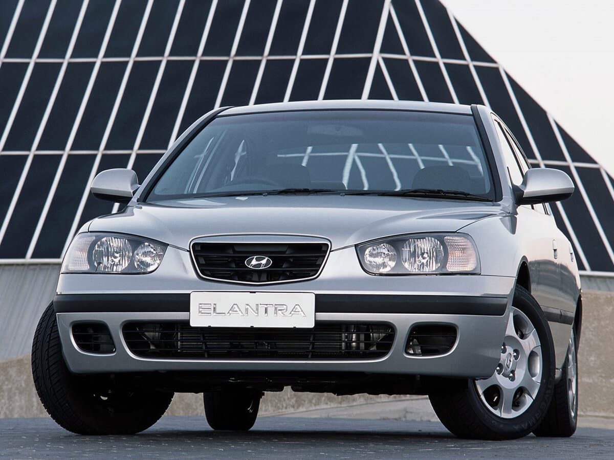 Hyundai Elantra III (XD) — Öndən
