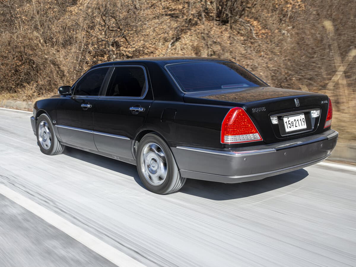 Hyundai Equus I — 3/4 arxadan