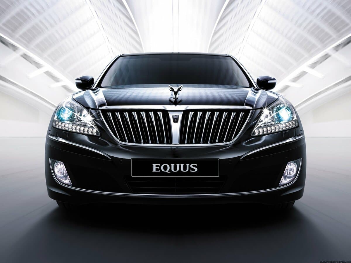 Hyundai Equus II — Öndən