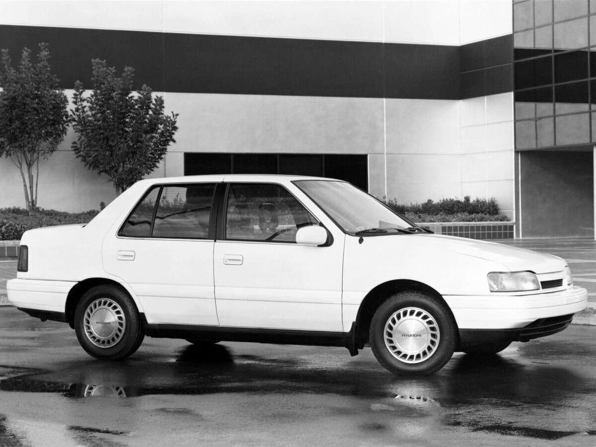 Hyundai Excel II — Yandan