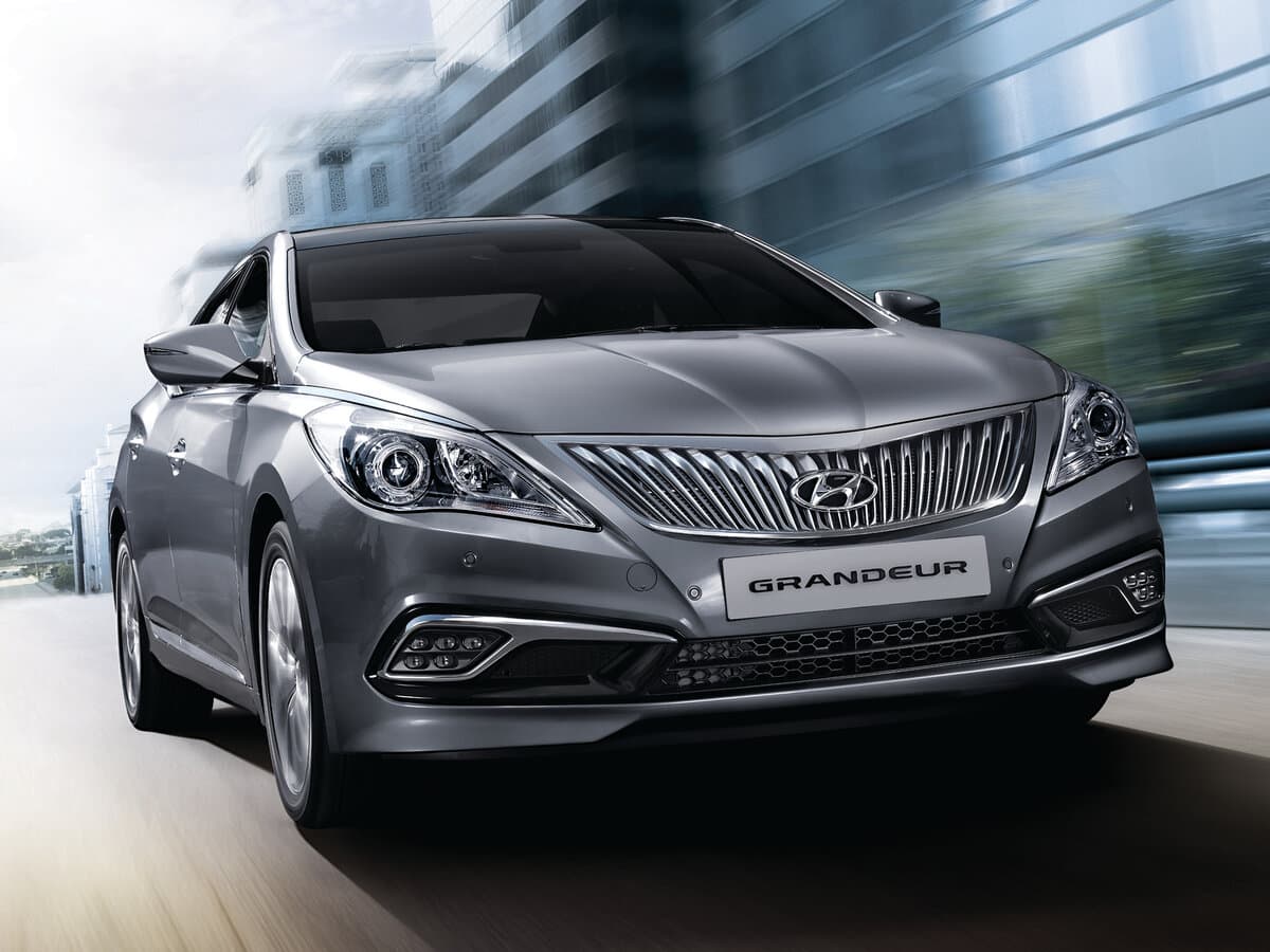 Hyundai Grandeur V — Öndən