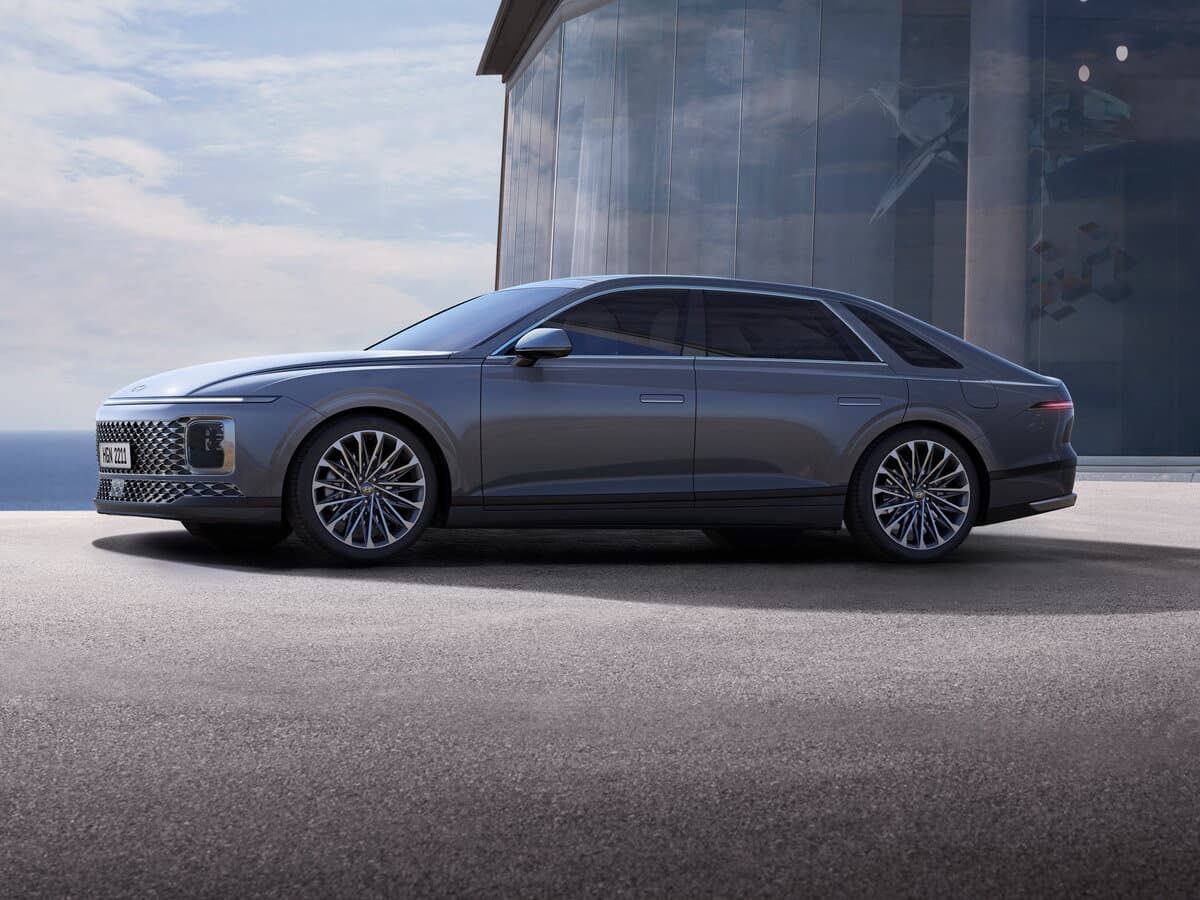 Hyundai Grandeur VII — Yandan