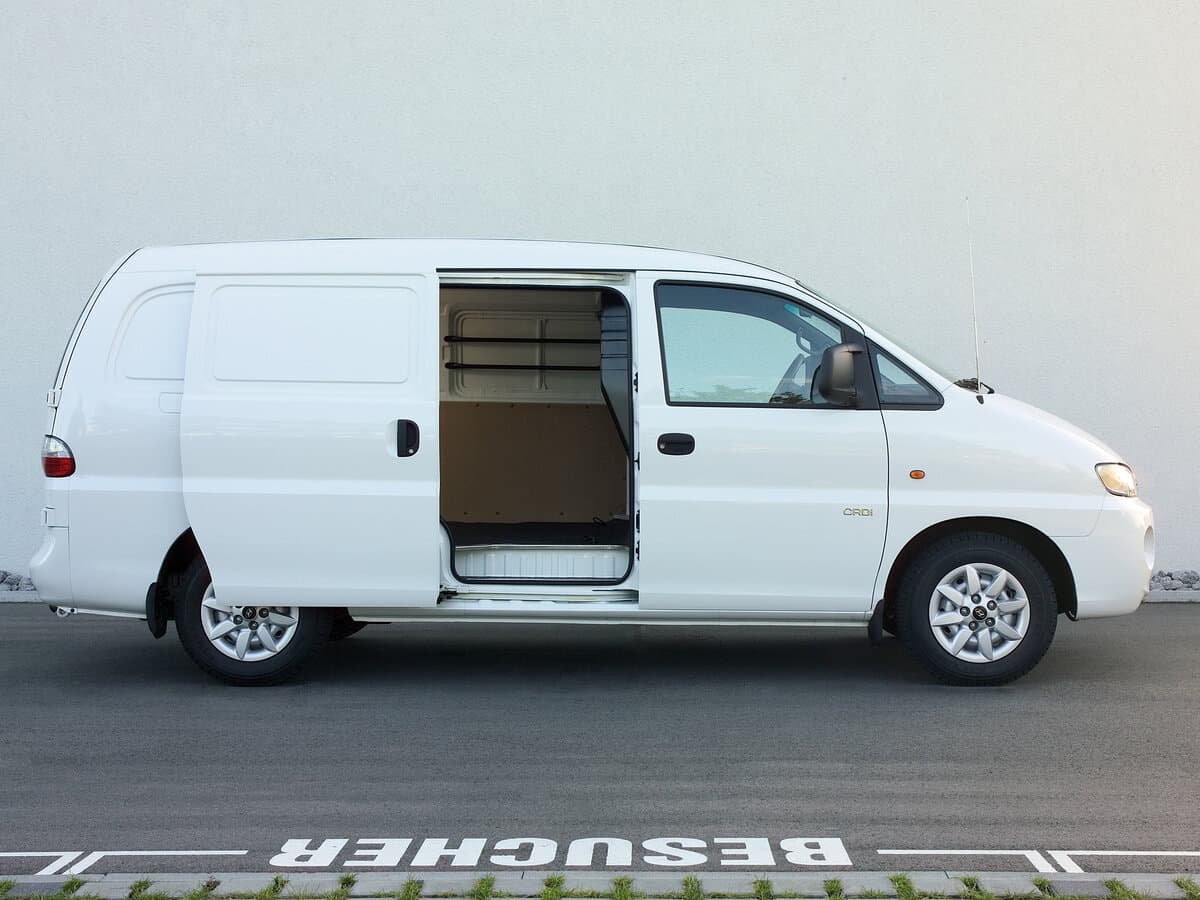 Hyundai H-1 I — Yandan
