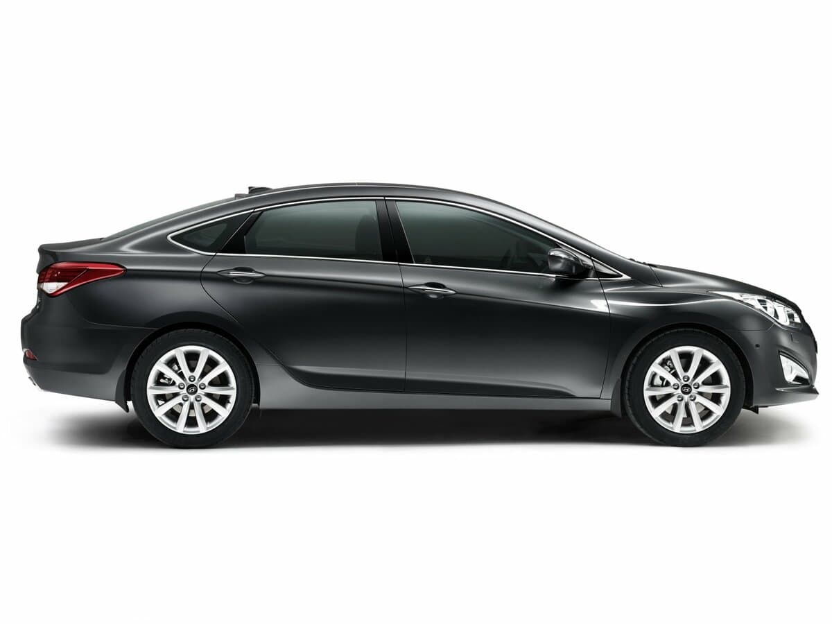 Hyundai i40 I — Yandan