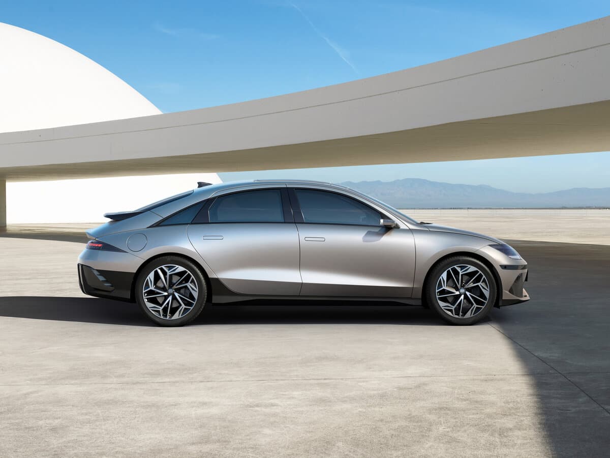 Hyundai IONIQ 6 I — Yandan