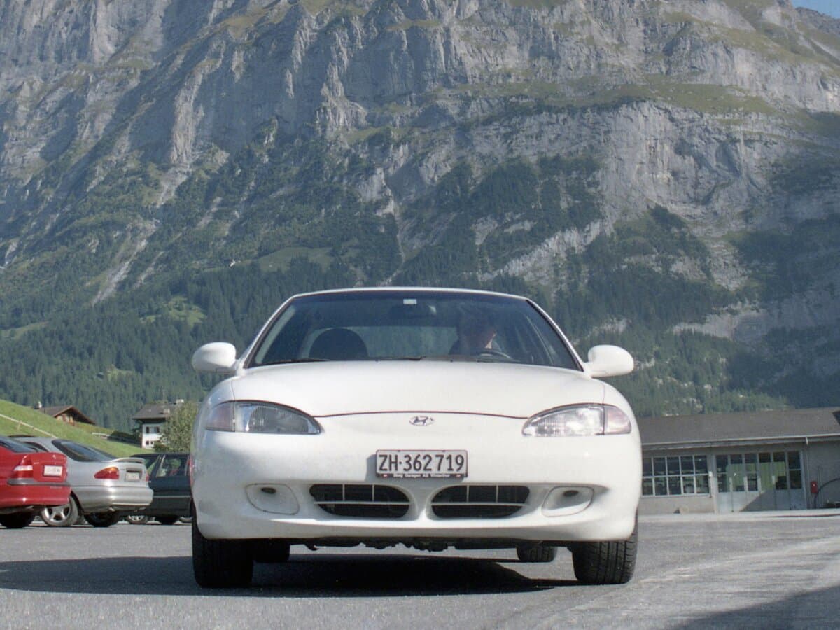 Hyundai Lantra II — Öndən