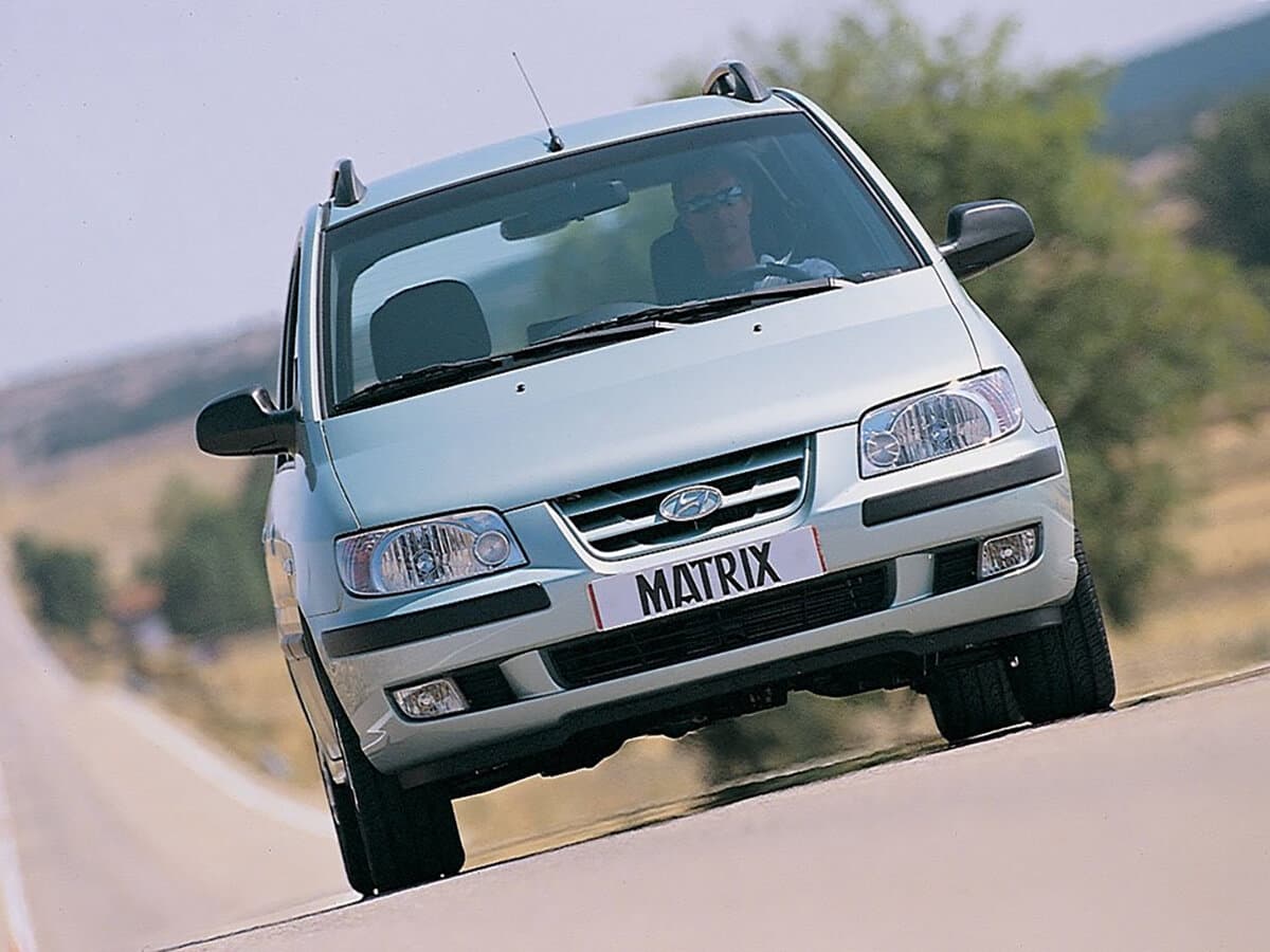 Hyundai Matrix I — Öndən