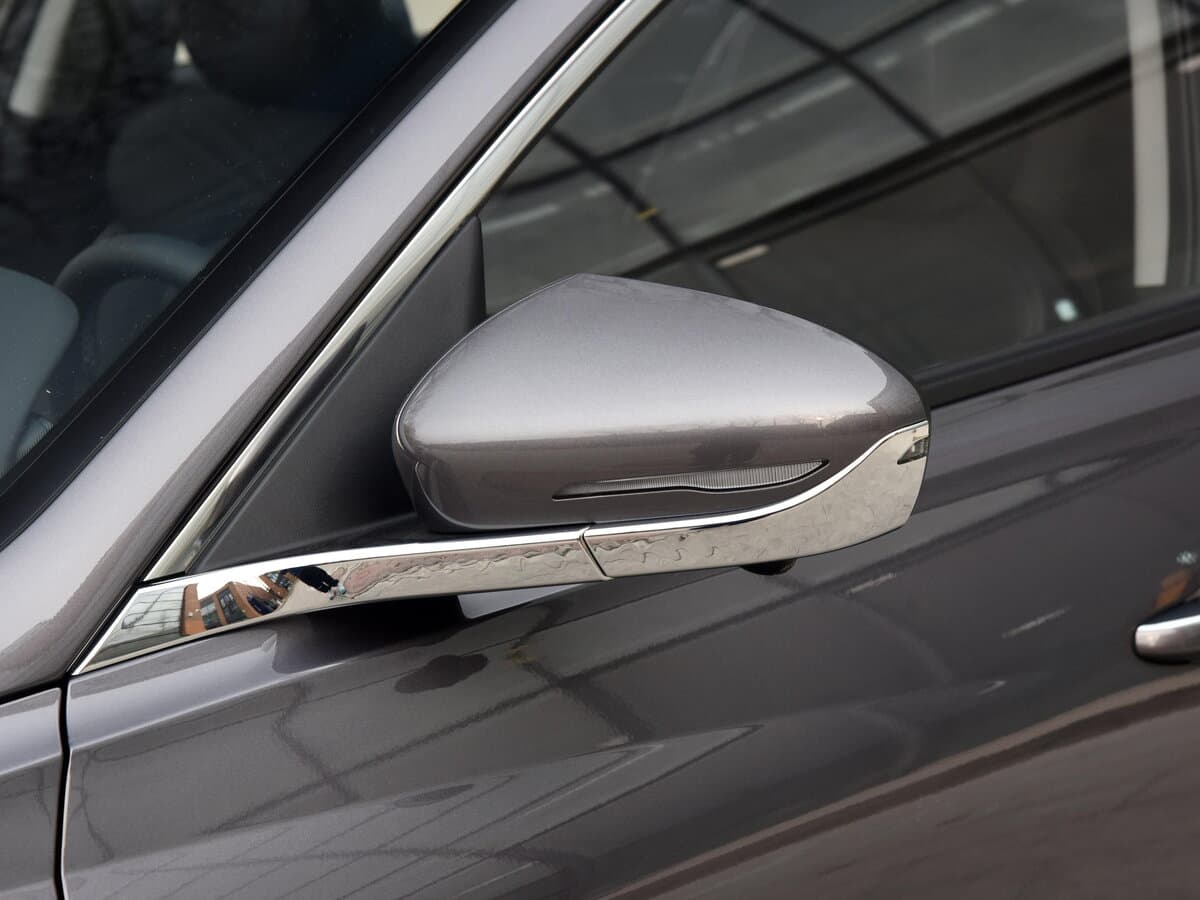 Hyundai Mistra II (DU2) — Yan güzgü