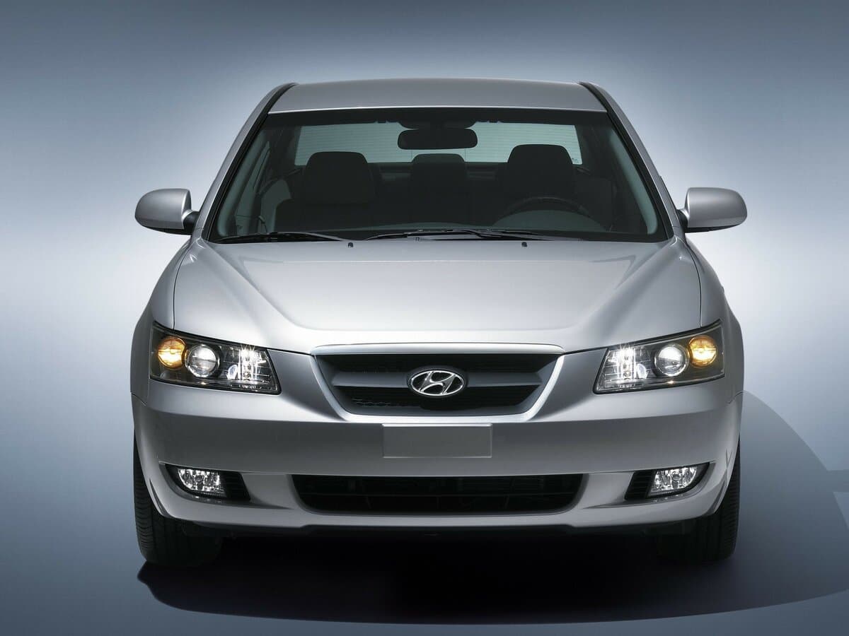 Hyundai Sonata V (NF) — Öndən
