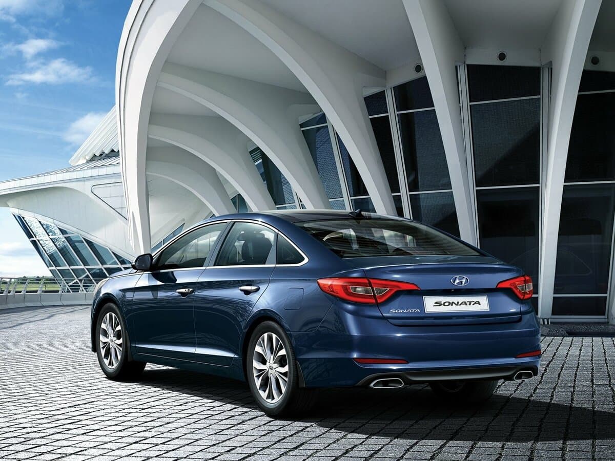 Hyundai Sonata VII (LF) — 3/4 arxadan
