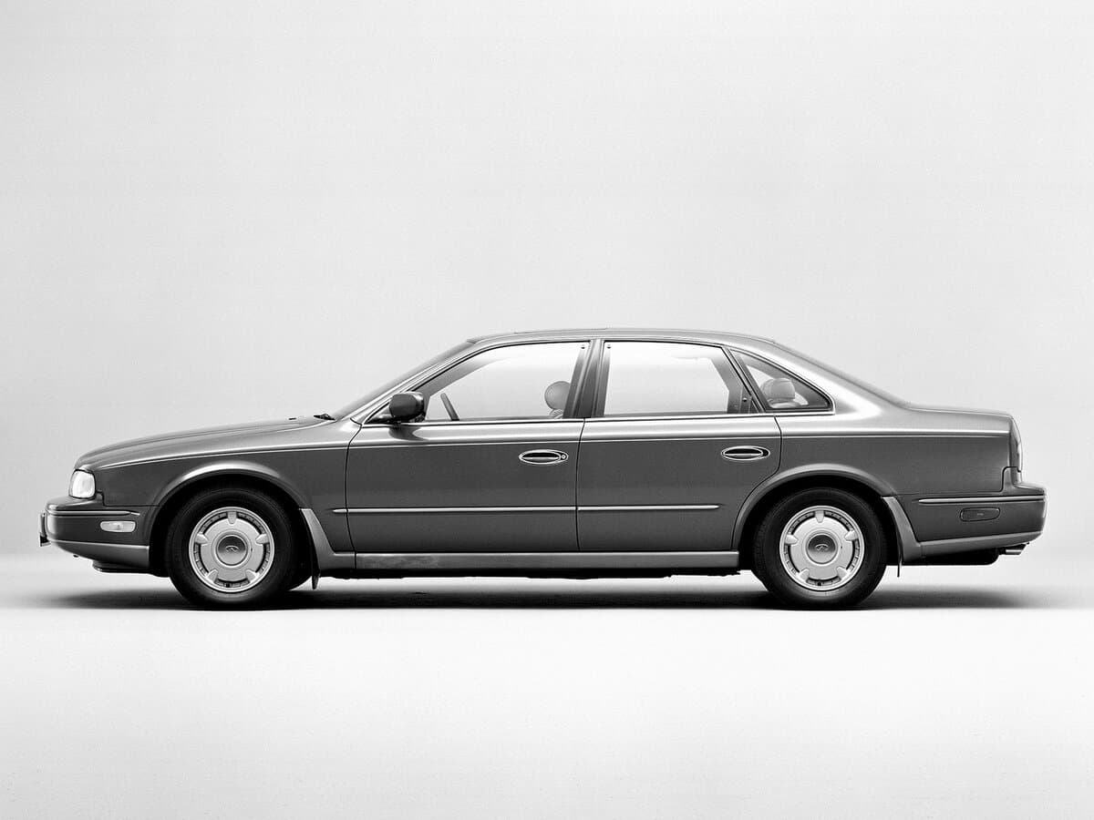 Infiniti Q I — Yandan