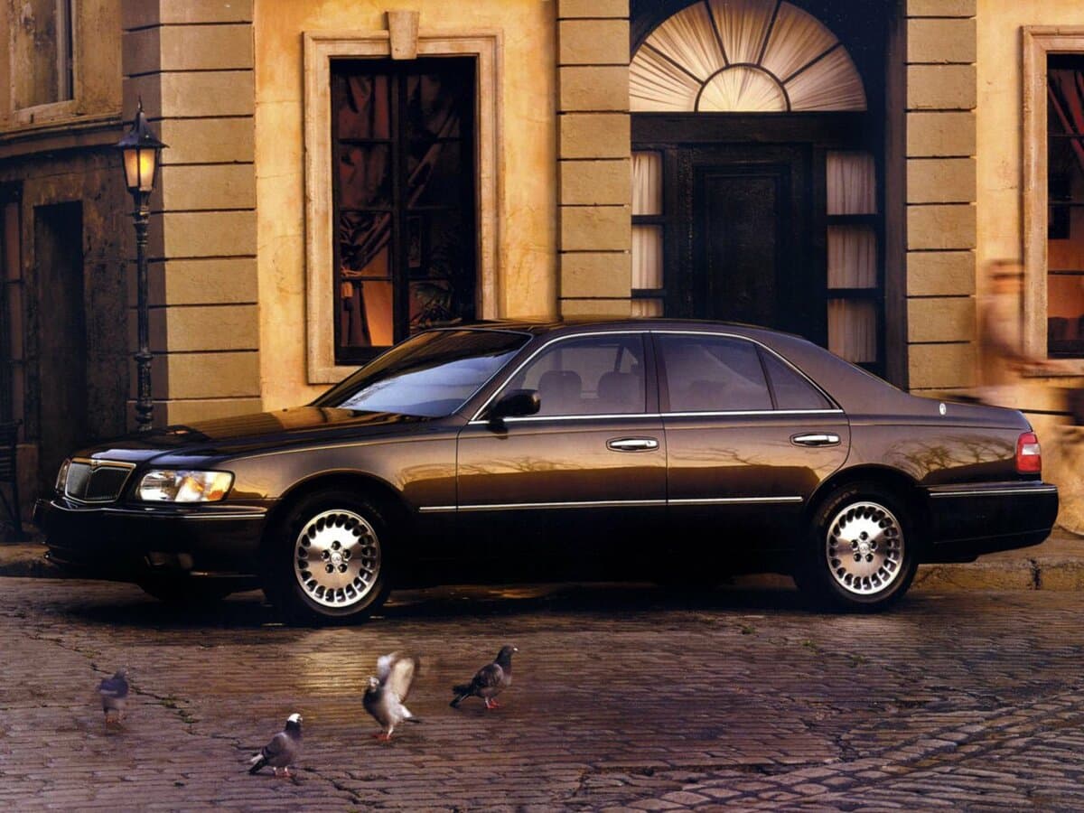 Infiniti Q II — Yandan