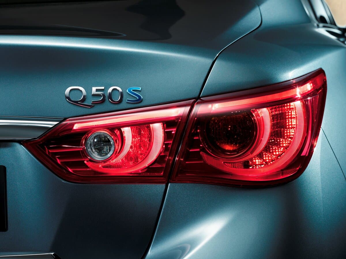 Infiniti Q50 I — Detal