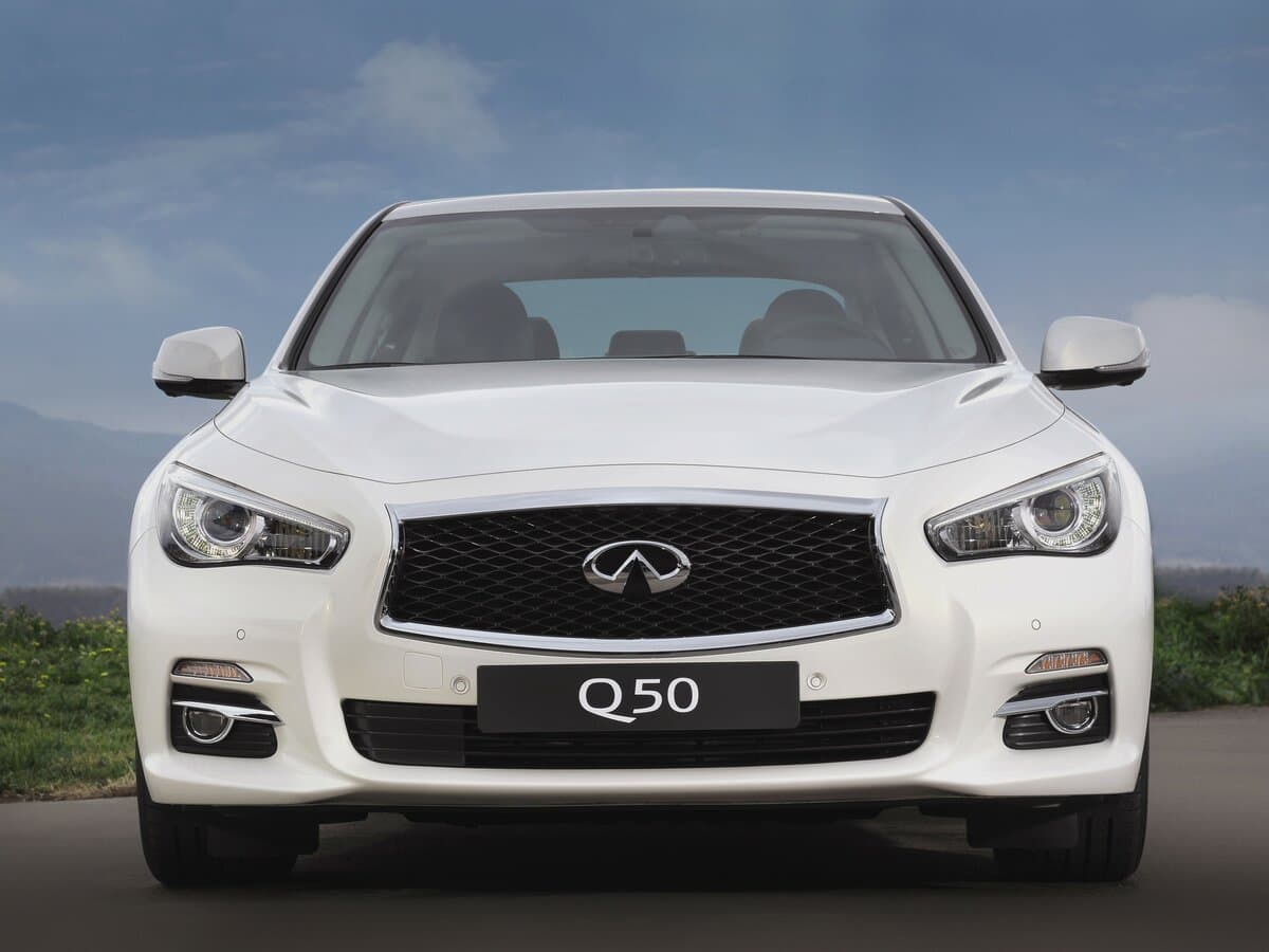 Infiniti Q50 I — Öndən