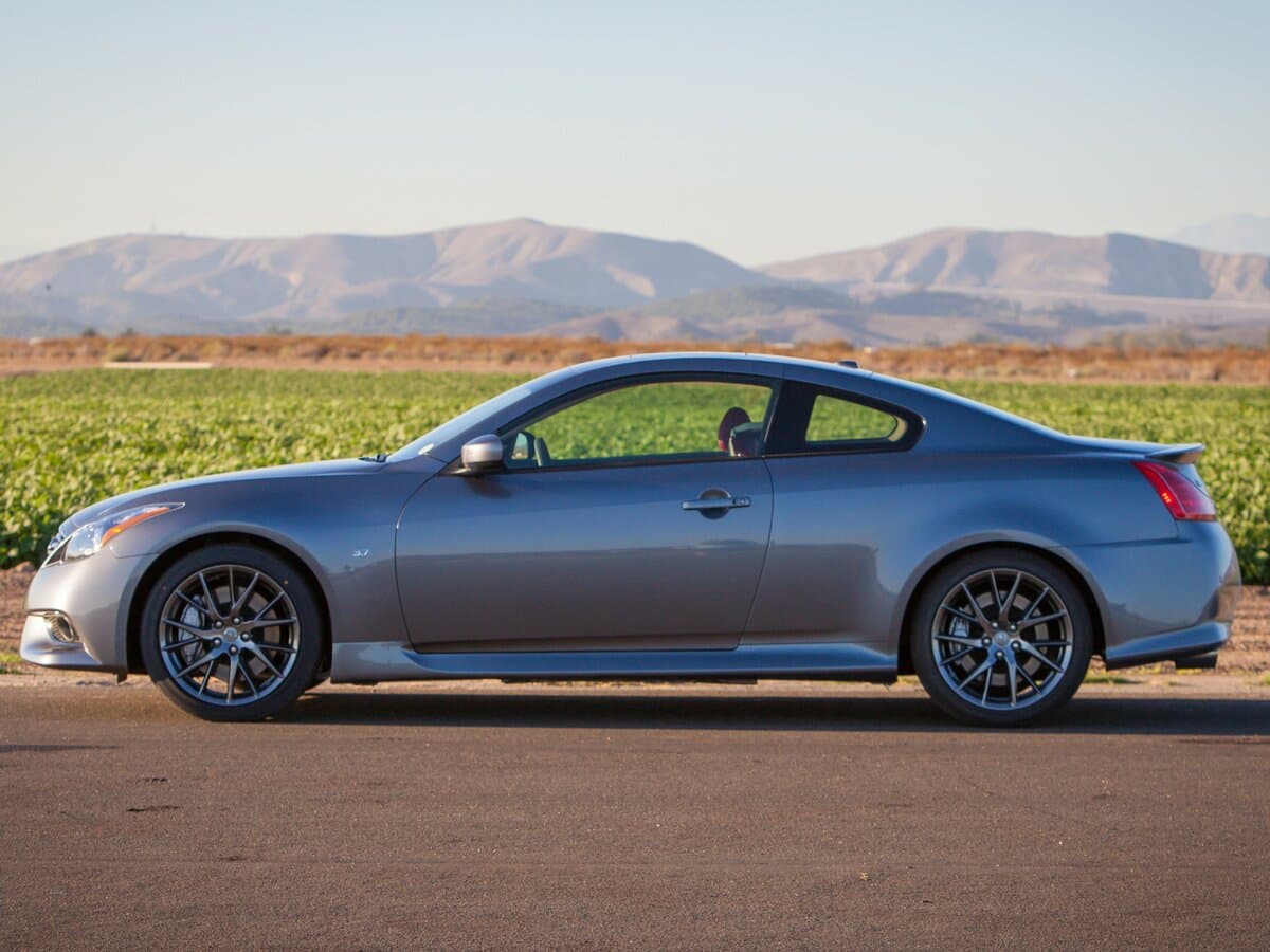 Infiniti Q60 I — Yandan