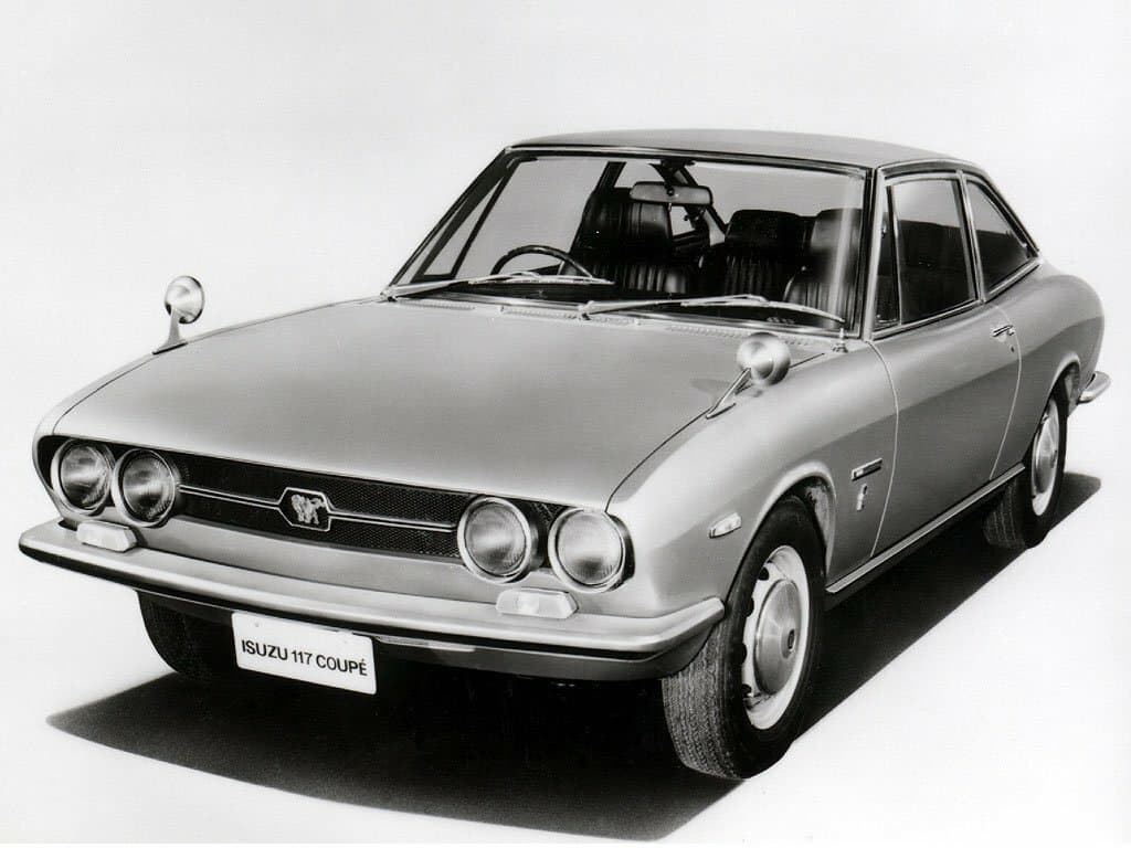 Isuzu 117 I — öndən görünüş