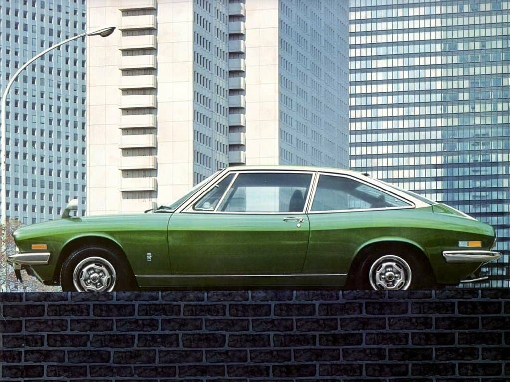 Isuzu 117 I — Yandan