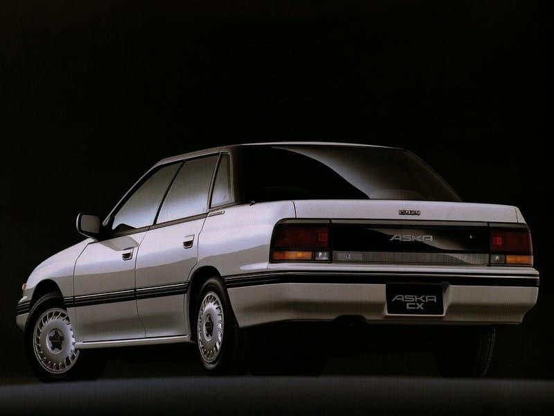 Isuzu Aska II — 3/4 arxadan