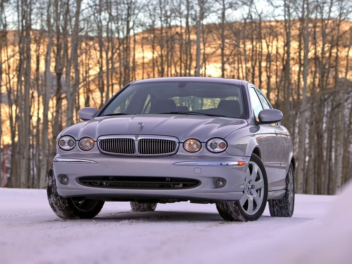 Jaguar X-Type I — Öndən