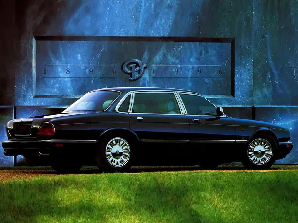 Jaguar XJ II (X300) — 3/4 arxadan
