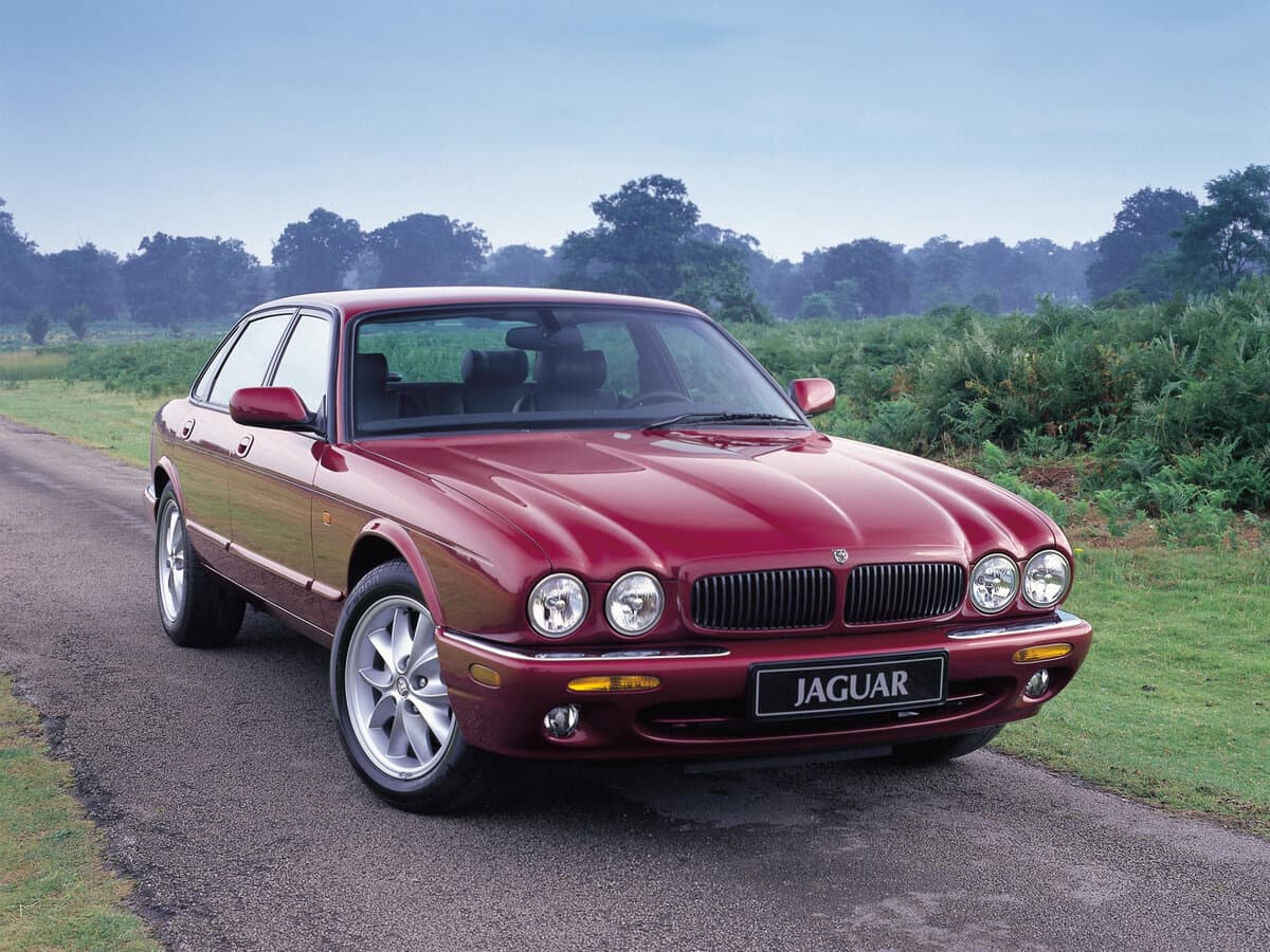 Jaguar XJ II (X308) — Öndən