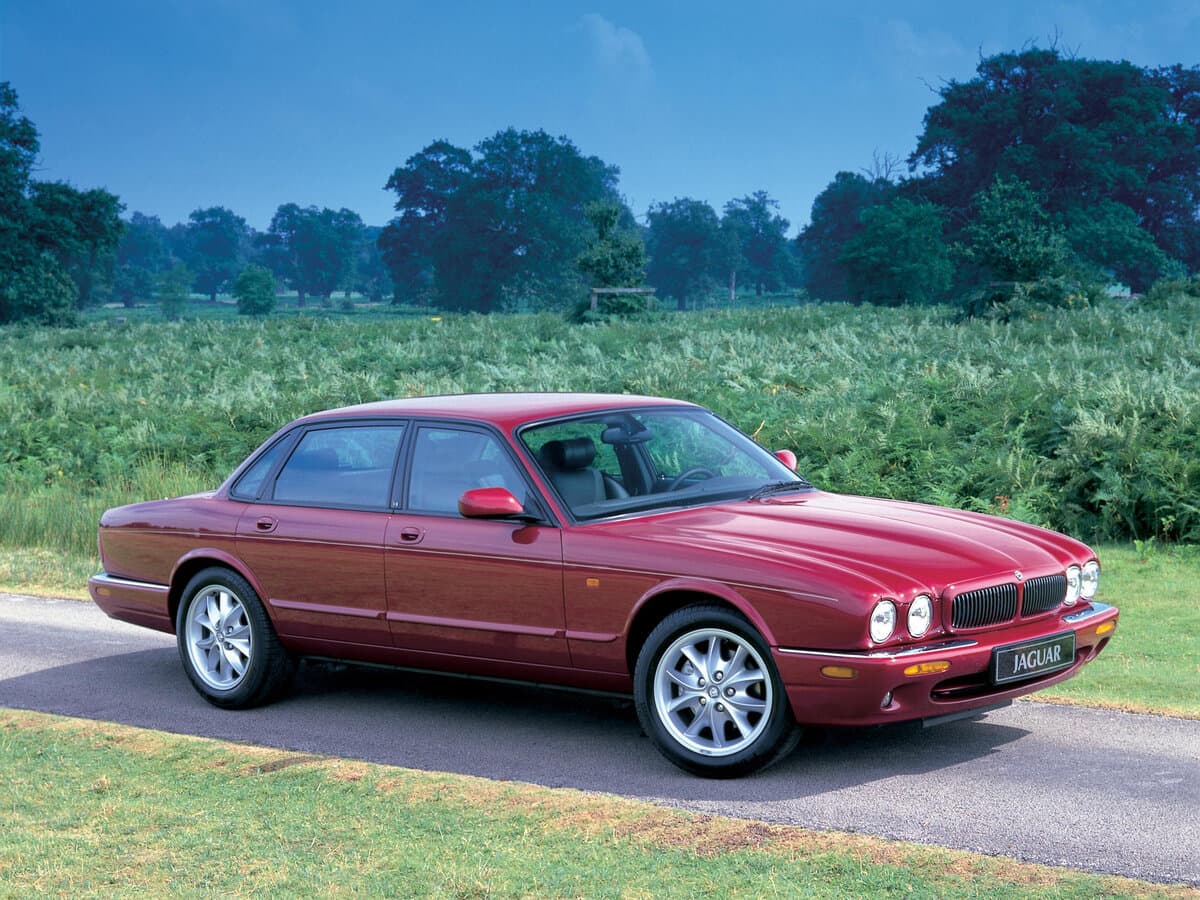 Jaguar XJ II (X308) — Yandan