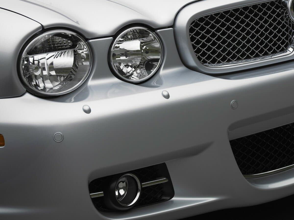 Jaguar XJ III (X350/X358) — Fara