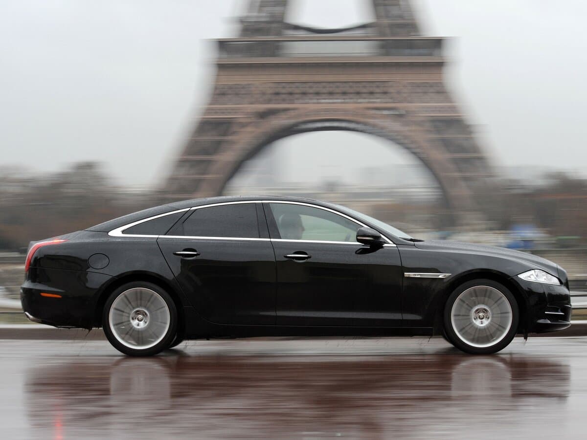 Jaguar XJ IV (X351) — Yandan