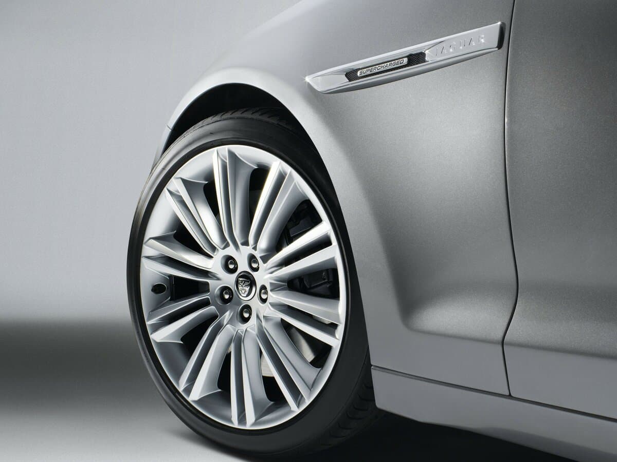 Jaguar XJ IV (X351) — Təkər