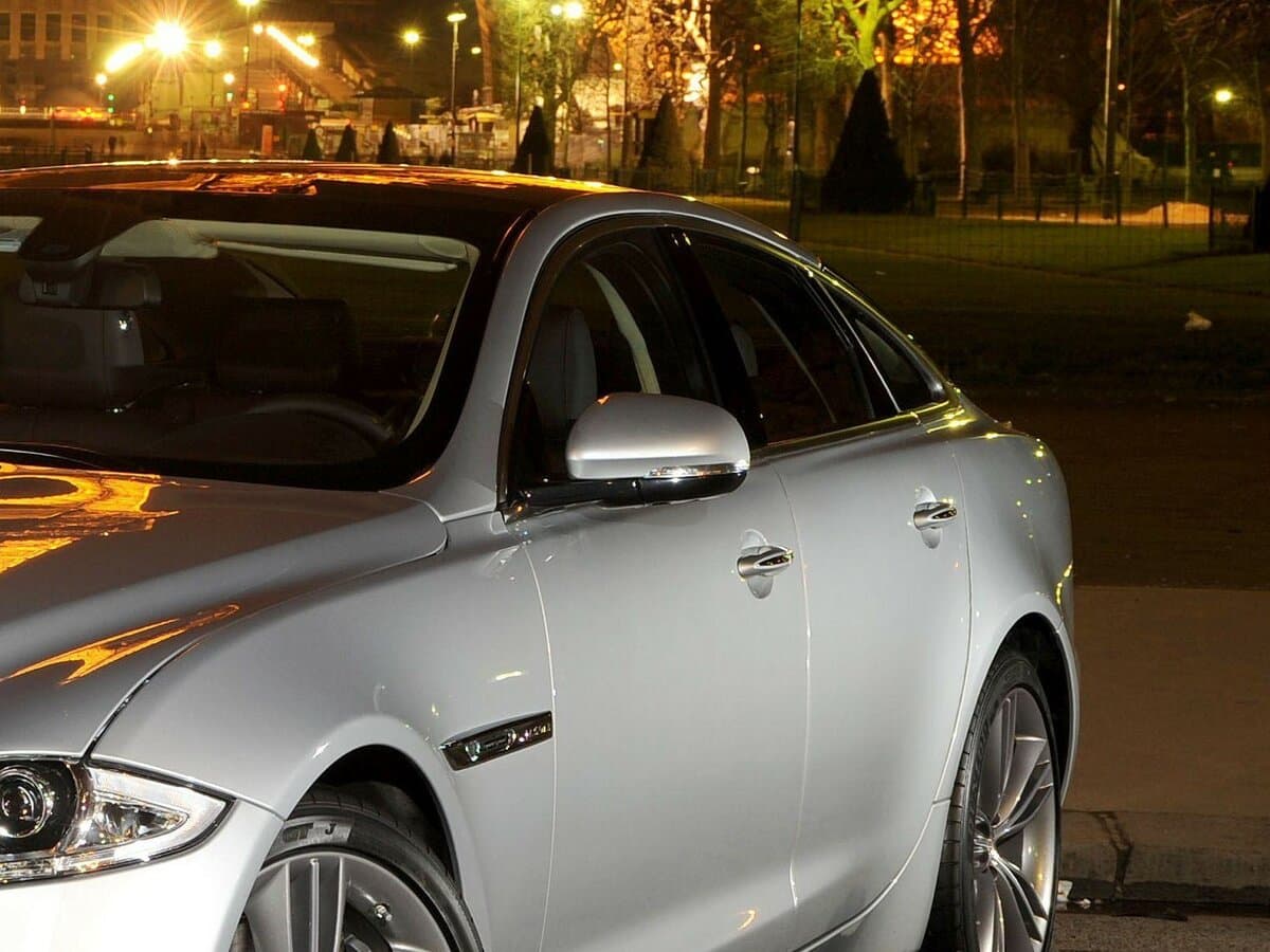 Jaguar XJ IV (X351) — Yan güzgü