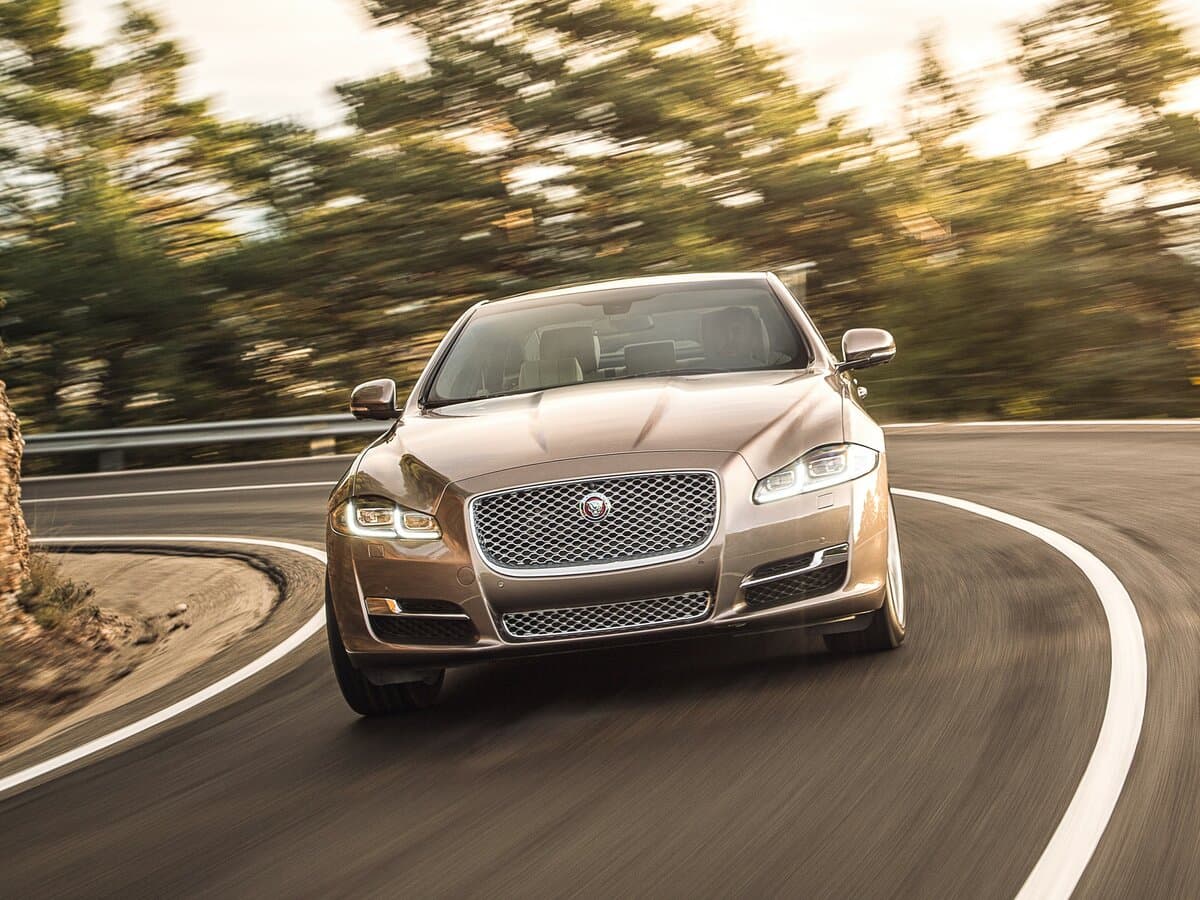 Jaguar XJ IV (X351) Restayling — Öndən