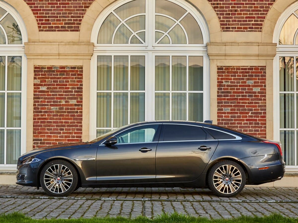 Jaguar XJ IV (X351) Restayling — Yandan