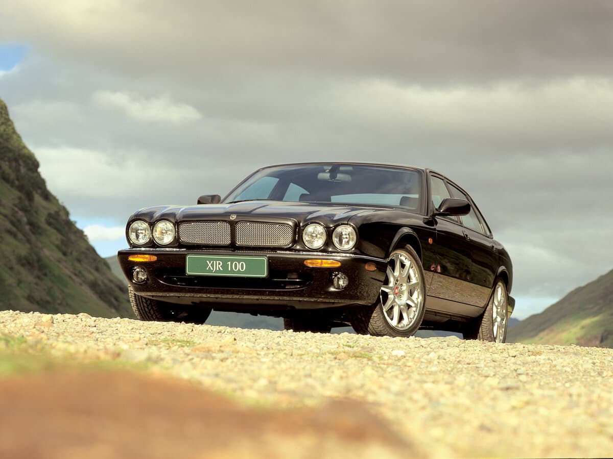 Jaguar XJR II (X308) — Öndən