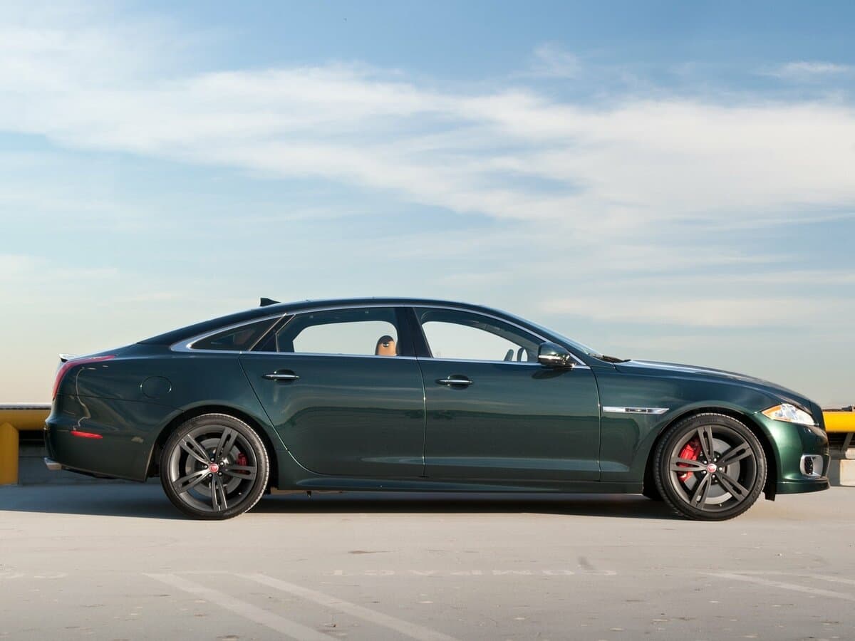 Jaguar XJR IV (X351) — Yandan