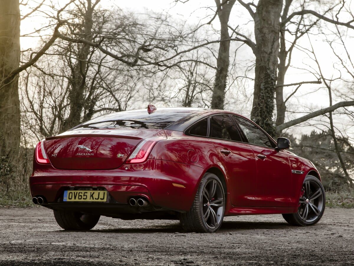 Jaguar XJR IV (X351) Restayling — 3/4 arxadan