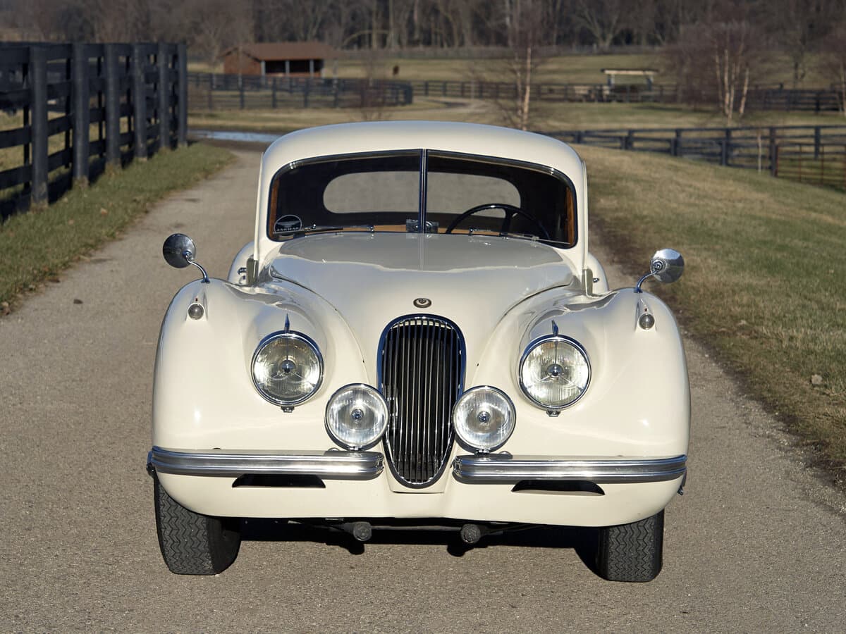Jaguar XK XK120 — Öndən