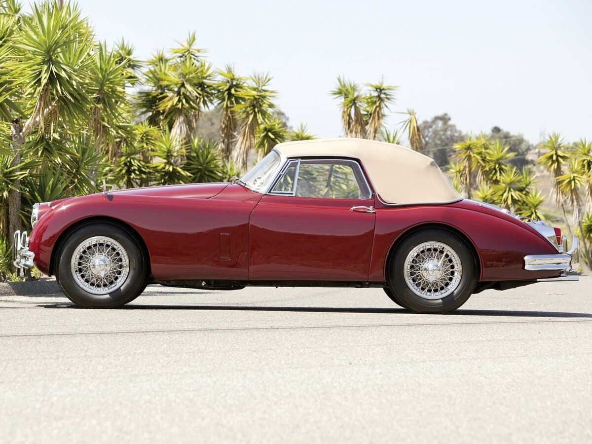 Jaguar XK XK150 — Yandan