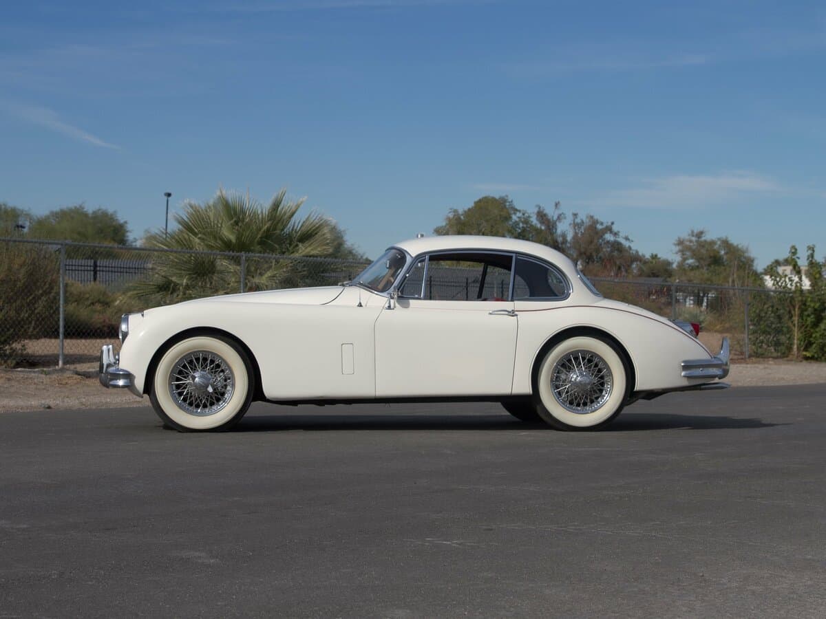 Jaguar XK XK150 — Yandan