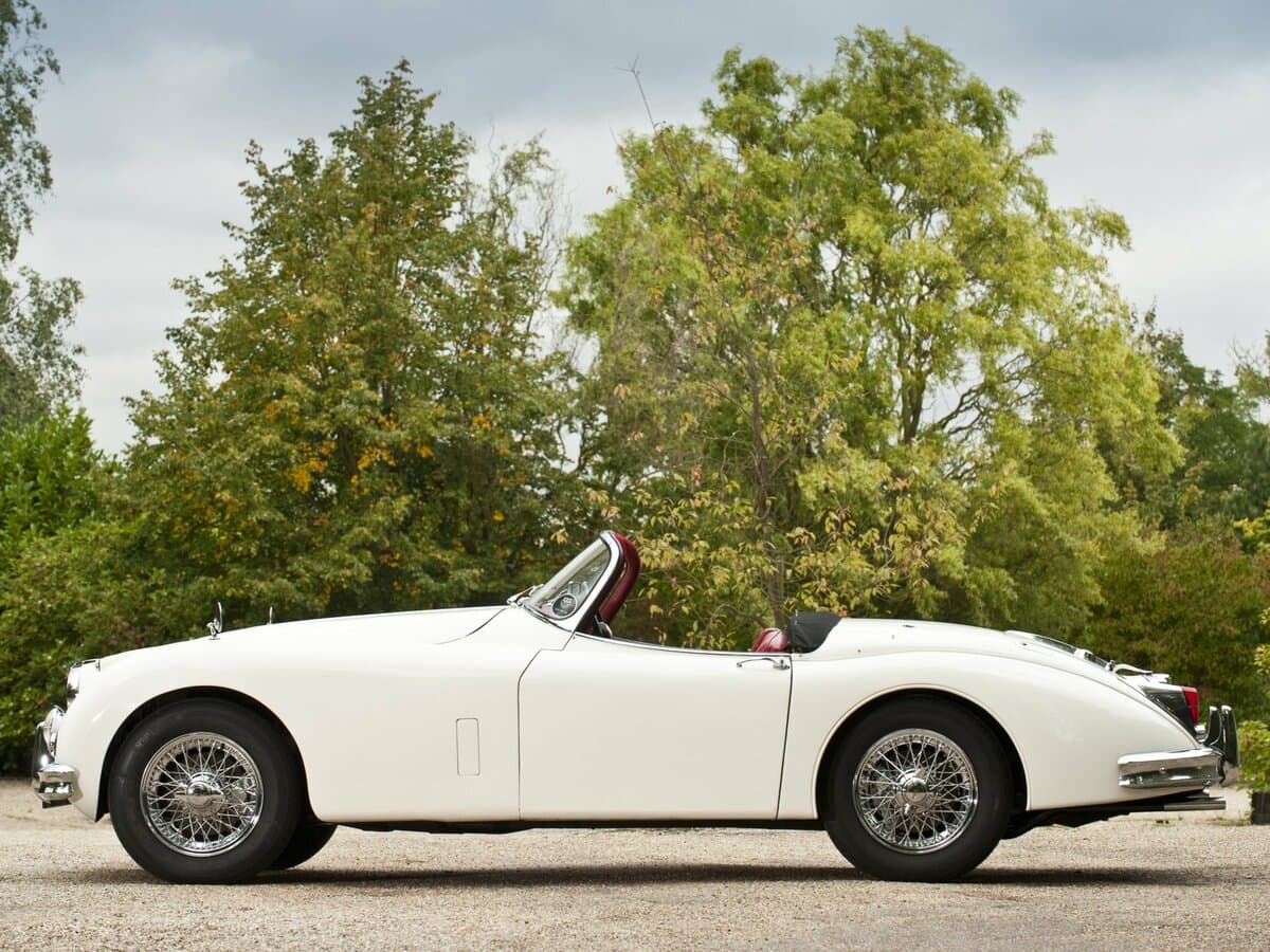 Jaguar XK XK150 — Yandan
