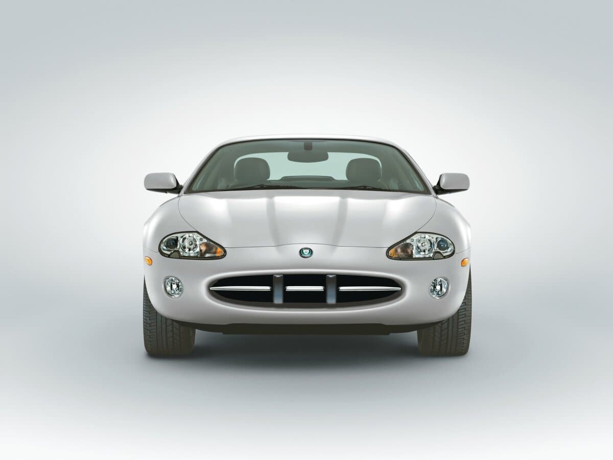 Jaguar XK I — Öndən