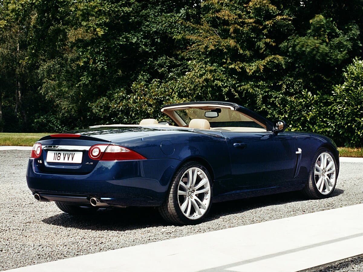 Jaguar XK II — 3/4 arxadan
